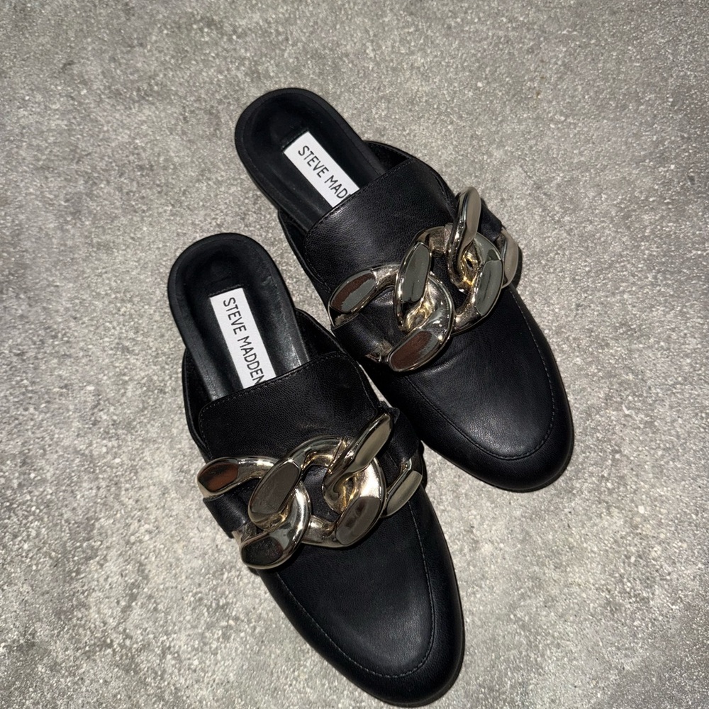 Steve Madden Kiki Black Mules with Silver Chain – Women’s Size 6 – New